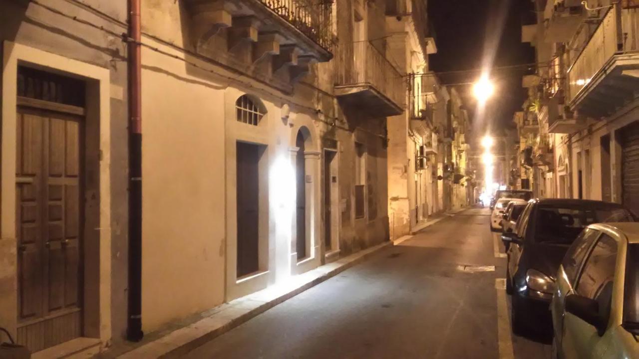 Casa Dell'Aquila Barocca Apartment Рагуза Екстериор снимка