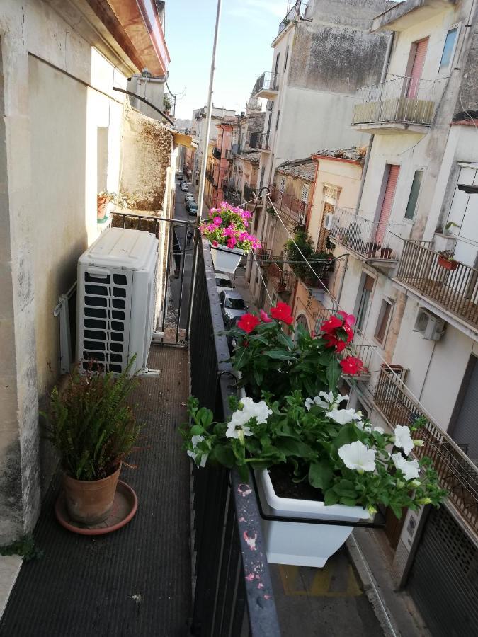 Casa Dell'Aquila Barocca Apartment Рагуза Екстериор снимка